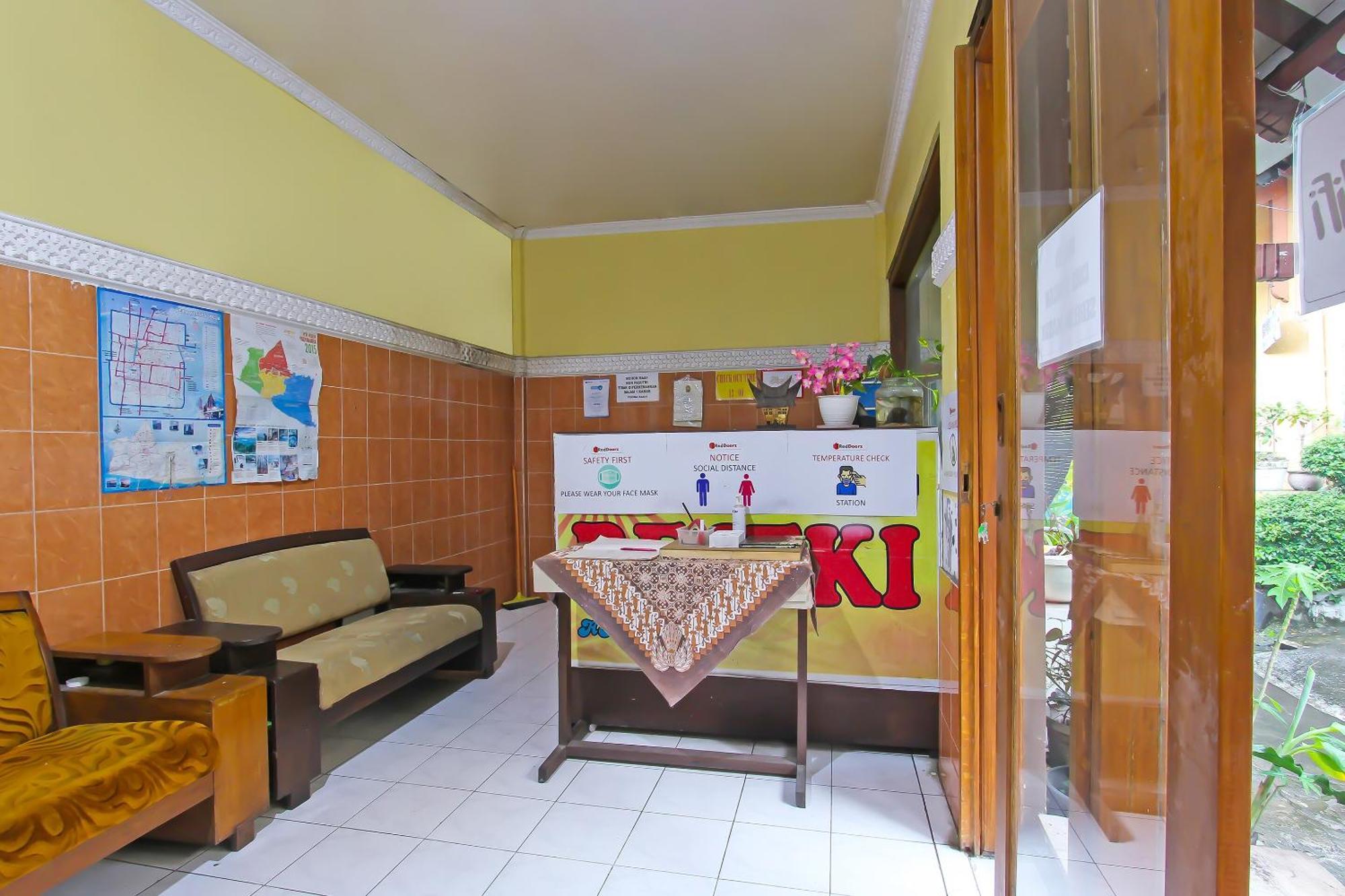 Spot On 91911 Rejeki Homestay Syariah Malioboro Джокякарта Екстериор снимка