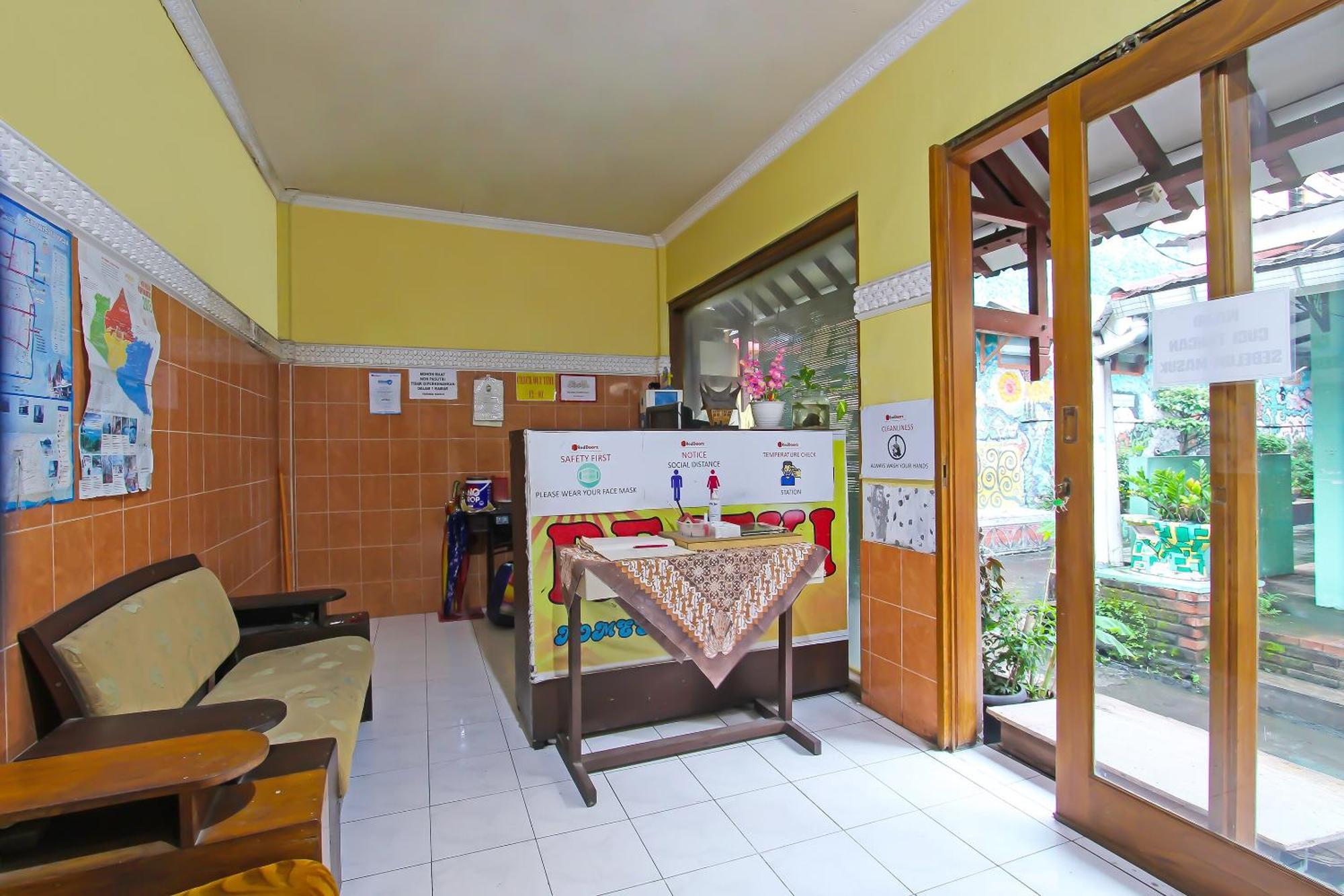 Spot On 91911 Rejeki Homestay Syariah Malioboro Джокякарта Екстериор снимка